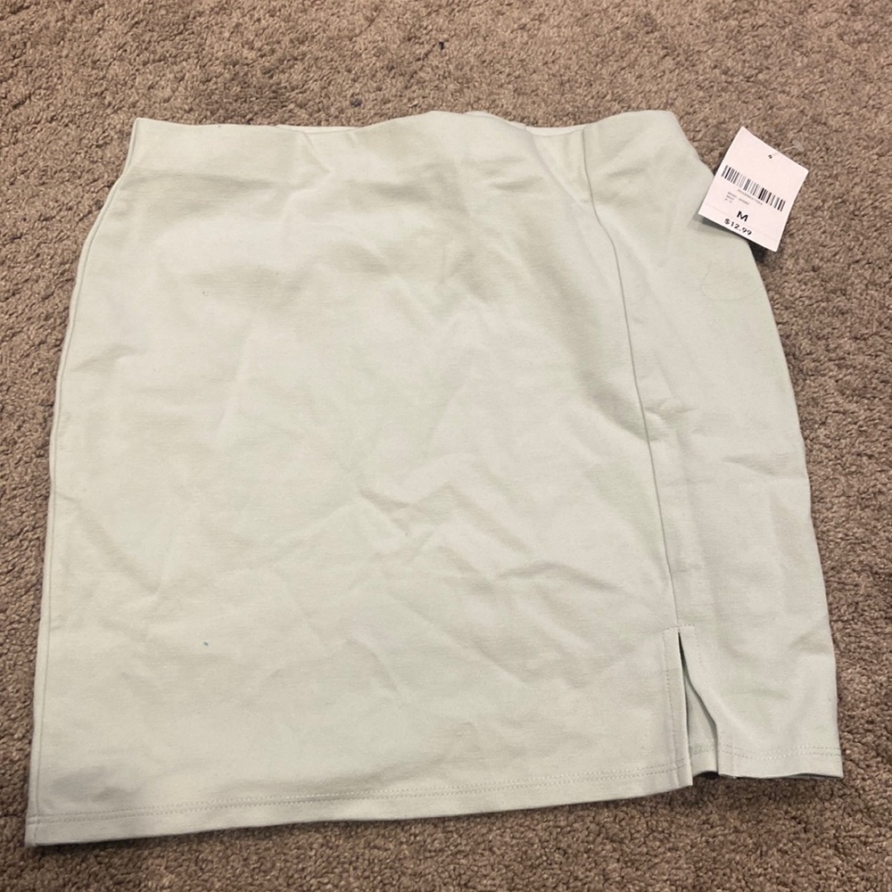 pastel green skirt - Picture 1 of 1